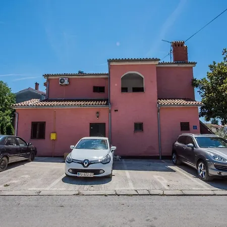 Two Bed Fortuna Near The Porec