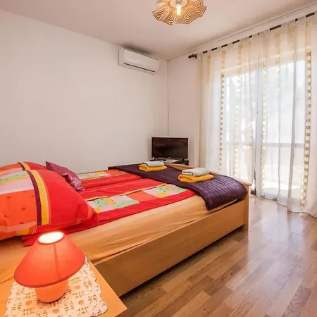 Guest house Two Bed Fortuna Near The Porec