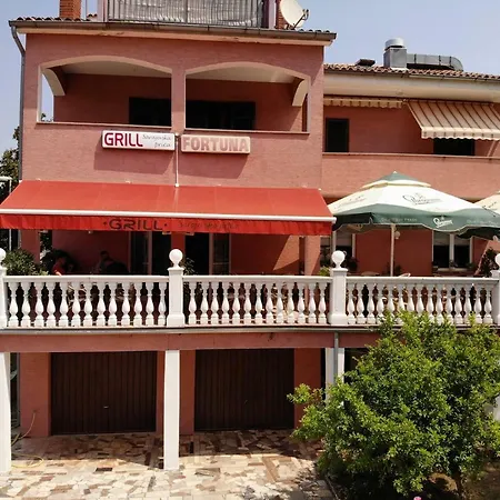 Guest house Two Bed Fortuna Near The Porec