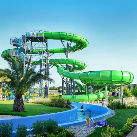 Two Bed Fortuna Near The 招待所