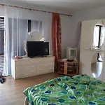Two Bed Fortuna Near The Vendégház
