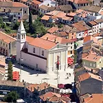 Two Bed Fortuna Near The Poreč