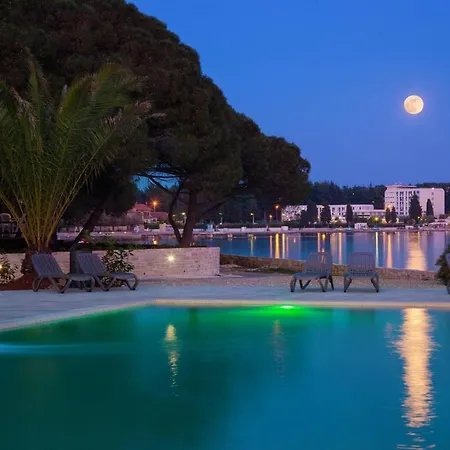 Πανσιόν Two Bed Fortuna Near The Πόρετς