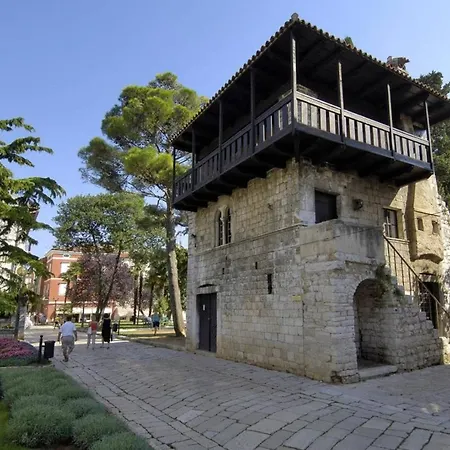 Πανσιόν Two Bed Fortuna Near The 3*
