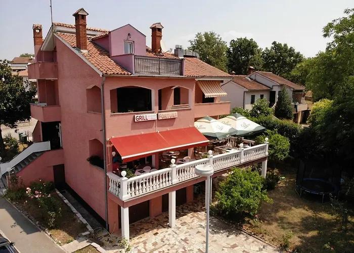 Two Bed Fortuna Near The Пореч