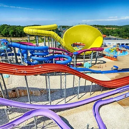 Two Bed Fortuna Near The Poreč