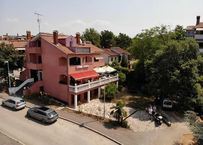 Two Bed Fortuna Near The 3* Poreč